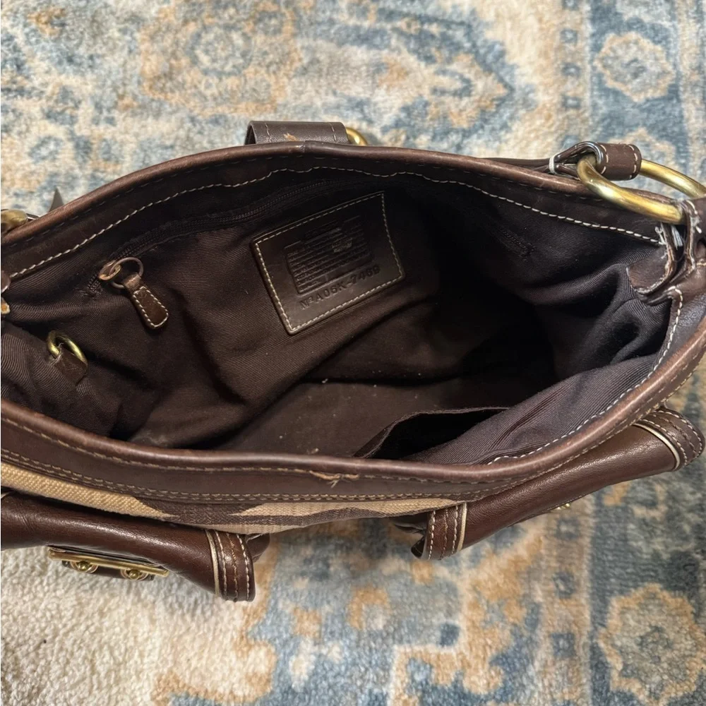 Coach Vintage Leather Brown and Cream Women's Bag - Picture 9 of 9